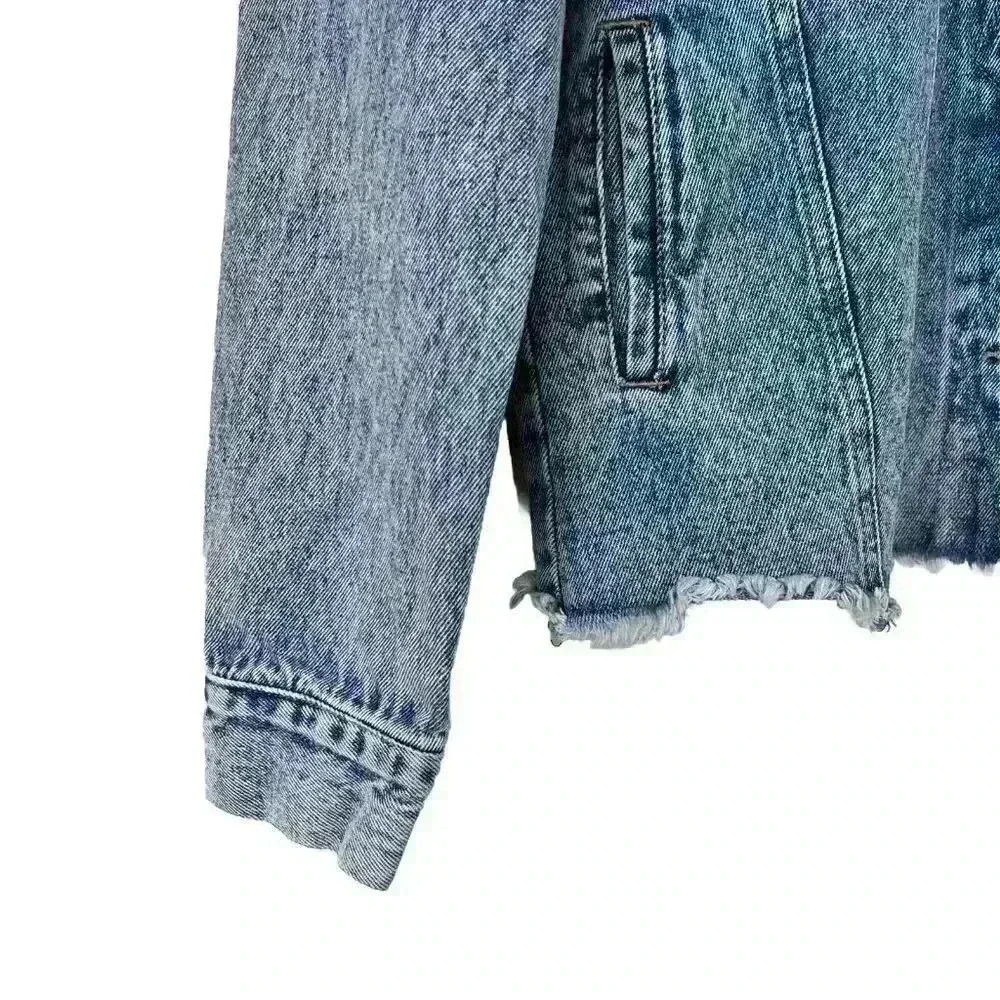 Love Tree Denim Jean Jacket Hoodie Button Medium Wash Womens Size Small - Picture 3 of 6